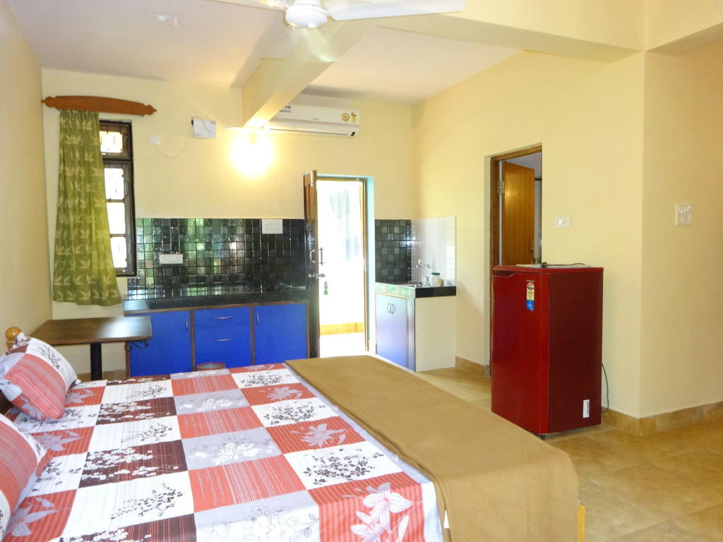 Pinto Guest House Candolim Phòng bức ảnh