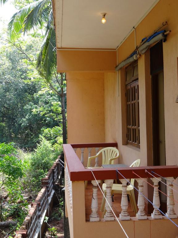 Pinto Guest House Candolim Phòng bức ảnh